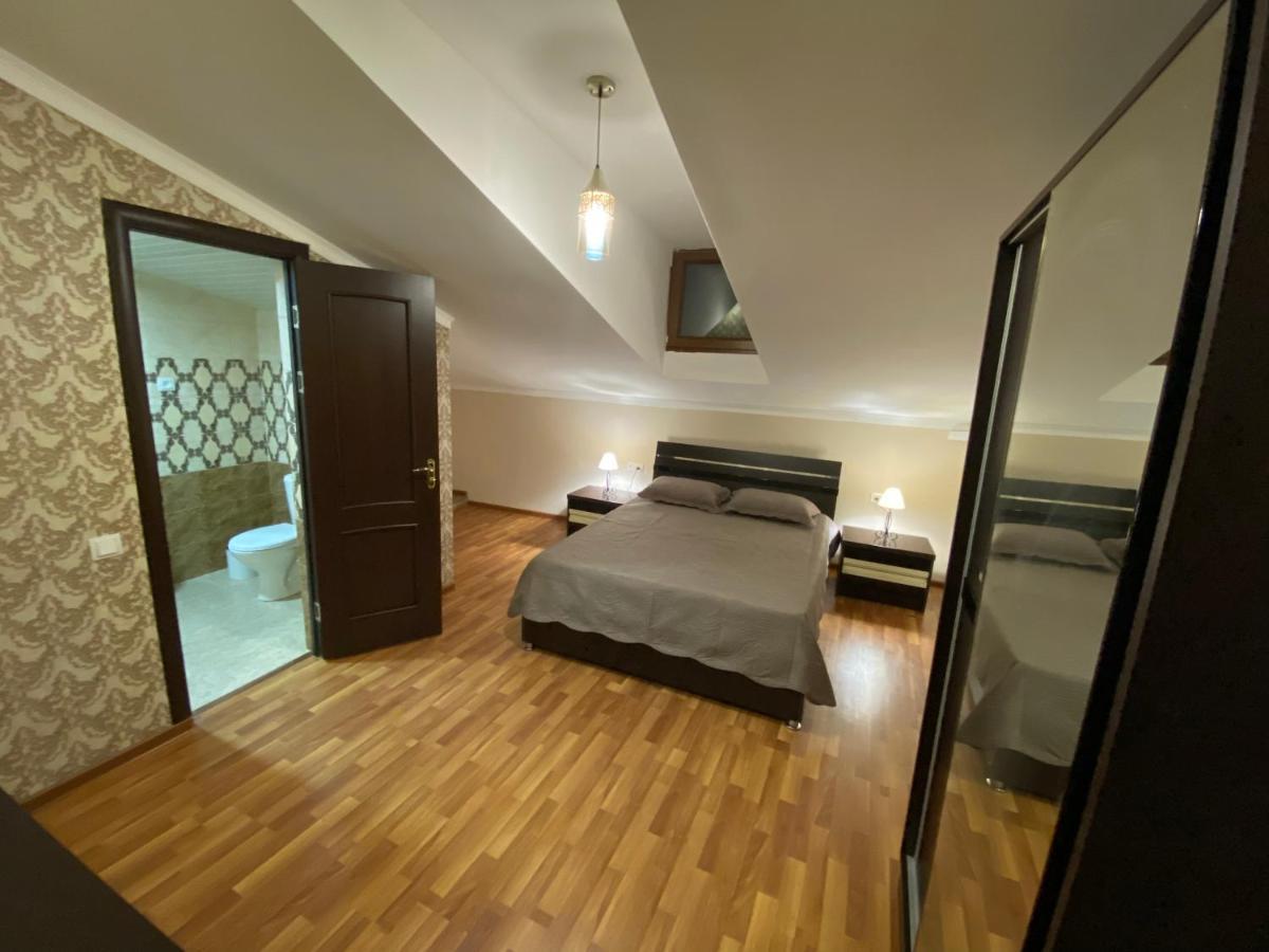 Sofia Hotel Erevan Esterno foto