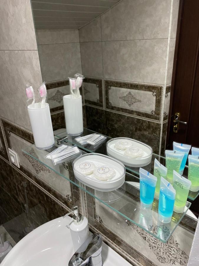 Sofia Hotel Erevan Esterno foto