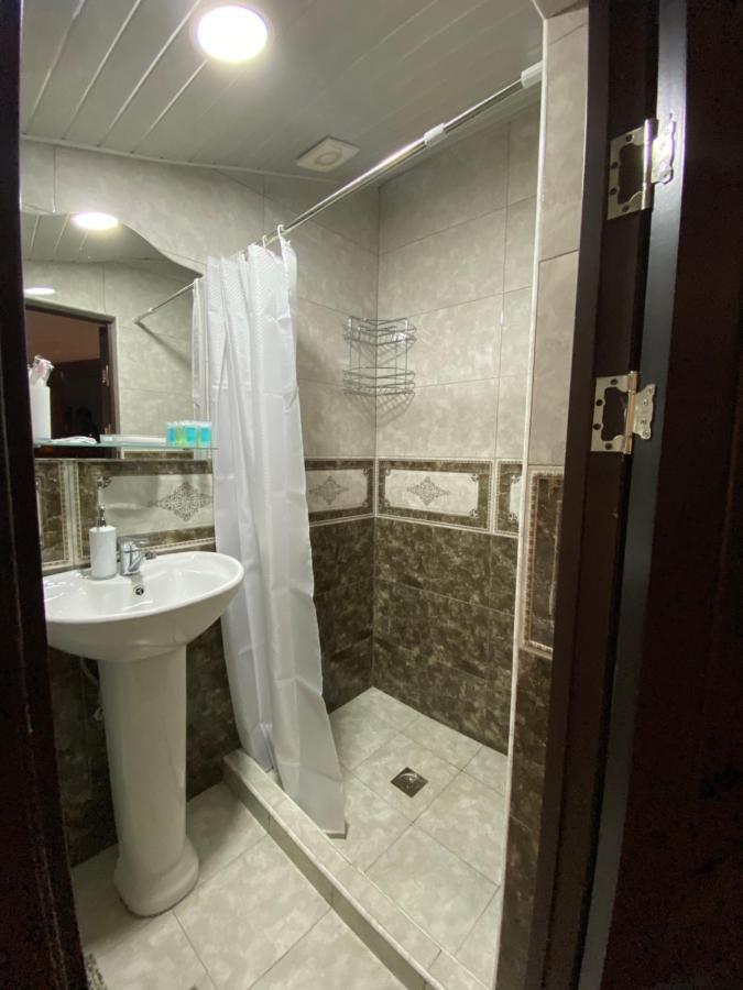 Sofia Hotel Erevan Esterno foto