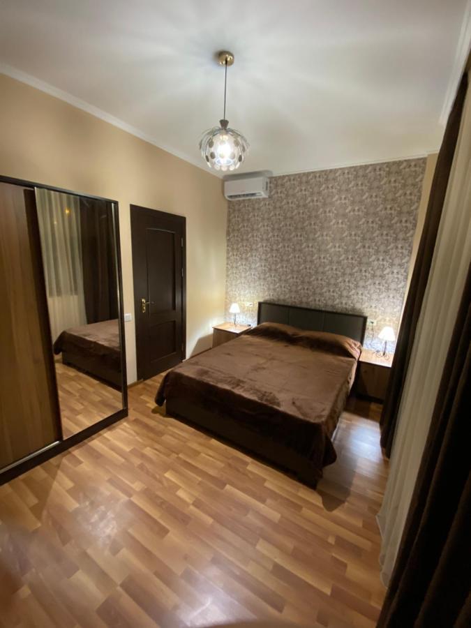 Sofia Hotel Erevan Esterno foto