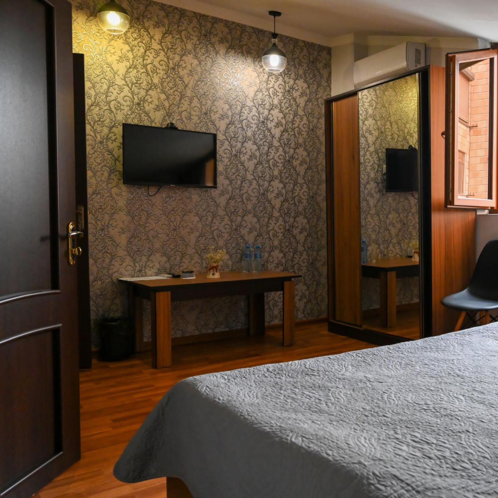 Sofia Hotel Erevan Esterno foto